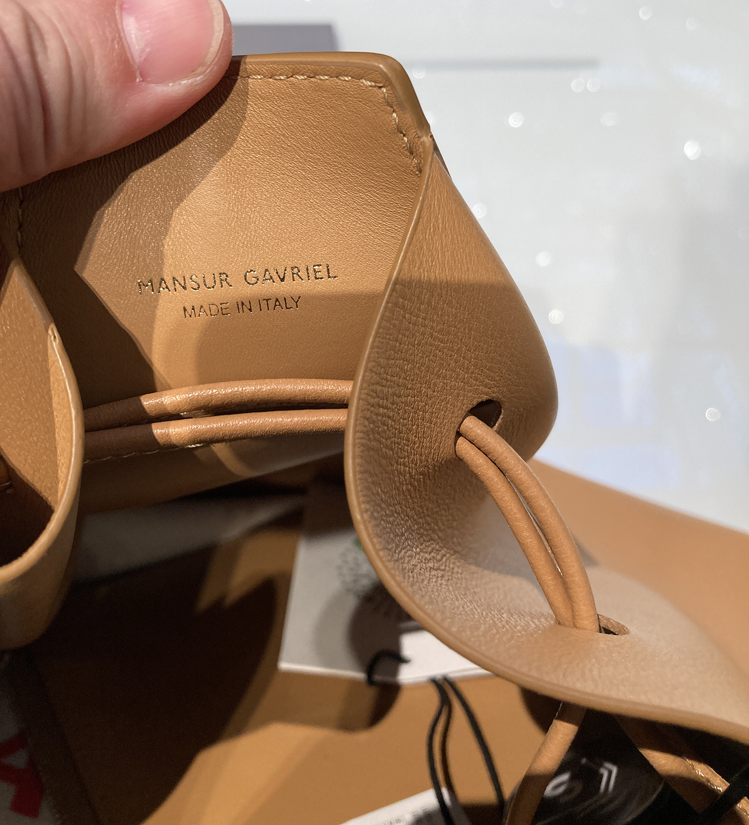 Mansur Gavriel drawstring bucket bag review – Bay Area Fashionista