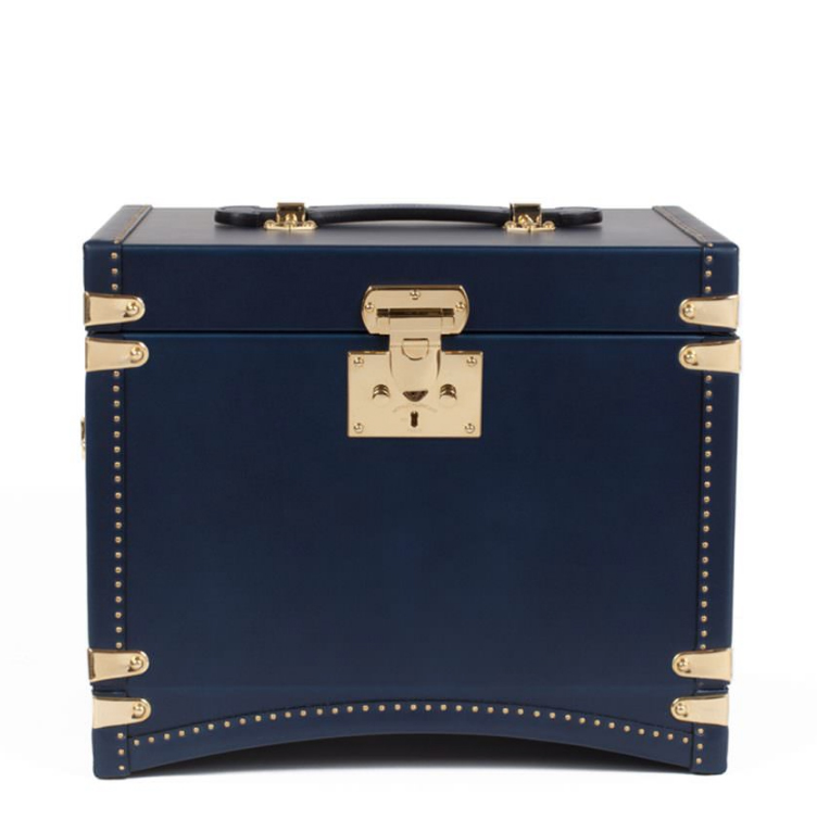 Oh hail the Louou, the Newest Bag from Moynat – COUTURE TROOPERS MAGAZINE